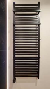 MATT BLACK Радиатор для ванной комнаты 40см x 75