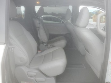 Toyota Sienna III 2020 Toyota Sienna xle, 2020r., 3.5L 3.5 Benzyna 296KM, zdjęcie 9