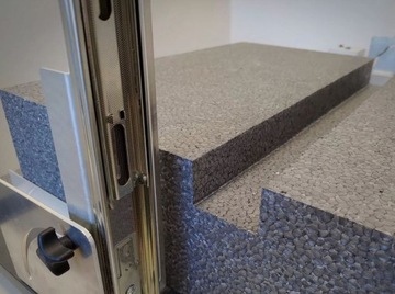 МАШИНА ДЛЯ РЕЗИСТНОЙ ГИЛЬОТИНЫ ДЛЯ ПЕНОСТРОЕНИЯ 102c