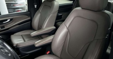 Mercedes Klasa V W447 Długi Facelifting 2.0 300d 237KM 2023 Mercedes-Benz Klasa V V300d AMG Line Dlugi 7 miejsc Kamera360 Tempomat Naw, zdjęcie 10