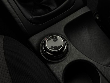 Mitsubishi L200 V Club Cab 2.4 154KM 2019 Mitsubishi L200 DC Invite / Wyciągarka / Hak / Sal, zdjęcie 25