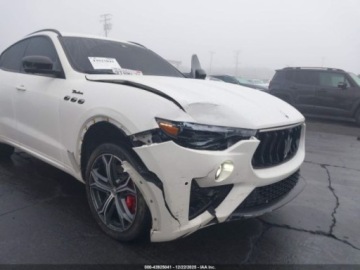Maserati Levante 2022 Maserati Levante 2022r., 4x4, 3.0L 3.0 Benzyna 424KM, zdjęcie 1