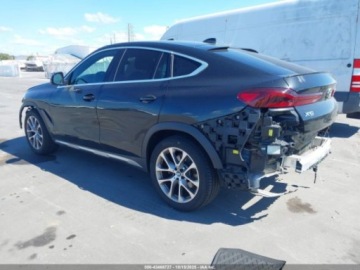 BMW X6 G06 2023 BMW X6 xDrive40i 2023 3.0l 3.0 Benzyna 335KM, zdjęcie 3