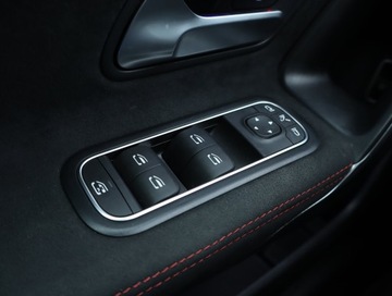 Mercedes Klasa A W177/V177 Hatchback 1.3 200 163KM 2020 Mercedes A A 200, Salon Polska, Automat, Skóra, zdjęcie 15