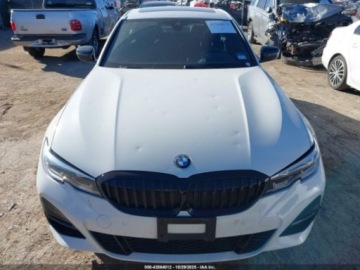 BMW Seria 3 G20-G21 2021 BMW Seria 3 330e, 2021r., 2.0L 2.0 Benzyna 180KM, zdjęcie 6