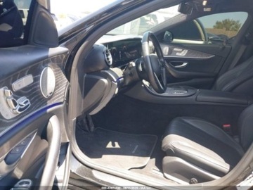 Mercedes Klasa E W213 2021 Mercedes-Benz Klasa E 2021 MERCEDES-BENZ E 350 2.0 Benzyna 255KM, zdjęcie 9