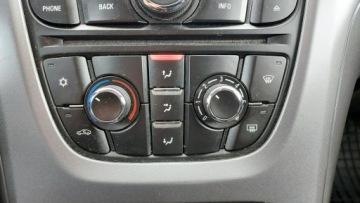 Opel Astra J Sports Tourer Facelifting 1.6 CDTI ecoFLEX 110KM 2015 Opel Astra 1.6D, 110KM, Bezwypadek, zdjęcie 34