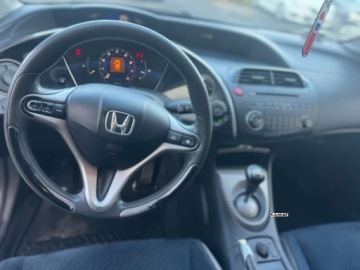 Honda Civic VIII Hatchback 5d 1.4 i 83KM 2007 Honda Civic Honda Civic 1,4 benzyna Klimatyzacja Zamiana 1.3 Benzyna 82KM, zdjęcie 4