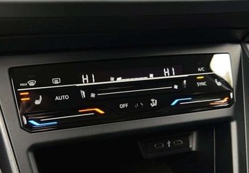 Volkswagen Taigo 1.0 TSI 110KM 2022 Volkswagen Taigo bezwypadkowy VIRTUAL FULL LED FABRYCZNY LAKIER gwaran, zdjęcie 29