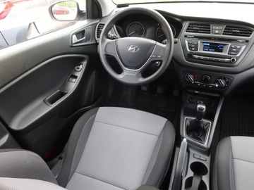 Hyundai i20 II Coupe 1.2 MPI 84KM 2016 Hyundai i20 1.2, Salon Polska, Serwis ASO, Klima, zdjęcie 6