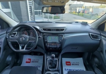 Nissan Qashqai II Crossover Facelifting 1.3DIG-T 140KM 2020 Nissan Qashqai 1.3 DIG-T 140KM N-Connecta Kamera Panorama Klimatyzacja Hak, zdjęcie 8