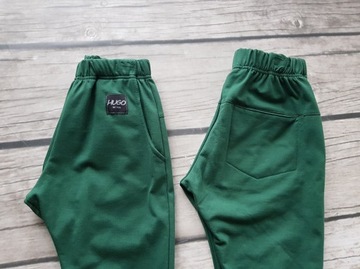 Spodnie 140 146 chłopięce dresowe HUGO zielone