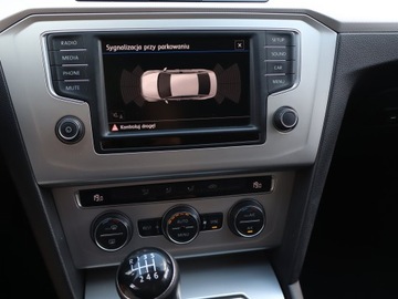 Volkswagen Passat B8 Limousine 2.0 TDI BlueMotion Technology 150KM 2016 VW Passat 2.0 TDI, Salon Polska, Navi, Klima, zdjęcie 21