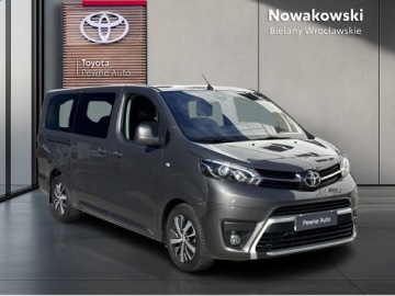 Toyota Proace II Furgon Medium 2.0 D-4D 177KM 2022 Toyota PROACE VERSO 2.0 D4-D Long Family 2.0 D4-D, zdjęcie 28