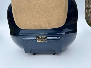 Kufer Vespa GTS oryginał kolor