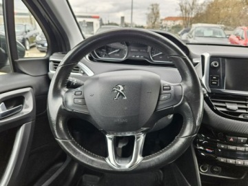 Peugeot 2008 I SUV Facelifting 1.2 PureTech 110KM 2018 Peugeot 2008 1,2benzyna 110KM salon polska navi, zdjęcie 10