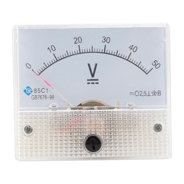 85C1 Analogowy miernik panelowy Wskaźnik wieku Miernik analogowy DC DC 0-50V
