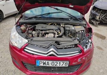 Citroen C4 II Hatchback 5d Facelifting 1.6 HDi 92KM 2015 Citroen C4 2015r, 1.6 HDI. Lekko uszkodzony lewy przod. Jezdzi. 1.6 92KM, zdjęcie 4