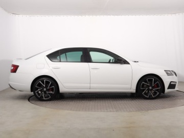 Skoda Octavia III RS Facelifting 2.0 TDI 184KM 2018 Skoda Octavia RS 2.0 TDI 4x4 DSG, Salon Polska, zdjęcie 5