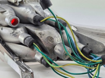 ЗАДНИЙ ПРАВЫЙ КОНТРОЛЬНЫЙ ФОНАРЬ PEUGEOT E-VIVACITY