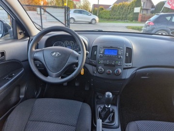 Hyundai i30 I CW Facelifting 1.4 DOHC 109KM 2011 Hyundai i30 Jak nowy 180 tys km z Niemiec pierwszy wlasciciel 1.4 benzyna, zdjęcie 19