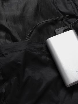 Интеллектуальный USB -нагретый жилет с возможностью зарядки