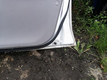 MAZDA DEMIO 96- DVEŘE PŘEDNÍ PRAVÉ
