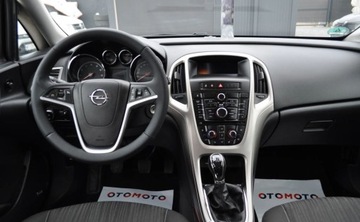 Opel Astra J Hatchback 5d 1.4 Turbo ECOTEC 140KM 2010 Opel Astra 1.4 Turbo Benzyna Xenon Tempomat Cz. parkowania INFINITI 1.4, zdjęcie 21