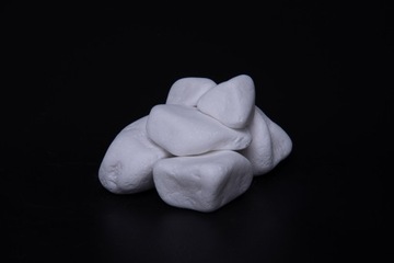 БЕЛЫЙ ДЕКОРАТИВНЫЙ КАМЕНЬ 2-4 см 20 кг THASSOS BAG