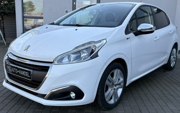 Peugeot 208 I Hatchback 5d Facelifting 1.2 PureTech 82KM 2016 Peugeot 208 1.2 VTi