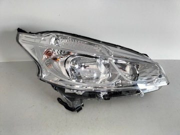 Lampa przednia reflektor prawa PEUGEOT 208 12-15