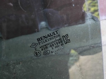 RENAULT CAPTUR I SKLO (OKNO) DVEŘE LEVÝ ZADNÍ TMAVÁ 18R.