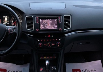 Volkswagen Sharan II Van Facelifting 1.4 TSI 150KM 2022 Volkswagen Sharan 1.4TSI 150KM DSG Highline Bixenon CarPlay FV23 SAlon PL, zdjęcie 16