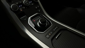 Land Rover Range Rover Evoque I SUV 5d Facelifting 2.0 Si4 240KM 2018 Land Rover Range Rover Evoque Line Assist, Łopatki, zdjęcie 8