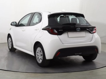 Toyota Yaris IV Hatchback 1.5 Hybrid Dynamic Force 116KM 2021 Toyota Yaris 1.5 VVT-i Hybrid, Salon Polska, zdjęcie 2