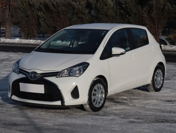 Toyota Yaris III Hatchback 5d Facelifting 1.0 VVT-i 69KM 2015 Toyota Yaris 1.0 VVT-i, Salon Polska, Klima, zdjęcie 1