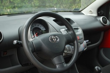 Toyota Aygo I Hatchback 3d 1.0 VVT-i 68KM 2007 Toyota Aygo. Zarejestrowany w Polsce. Benzyna., zdjęcie 9