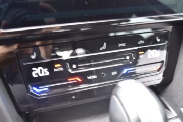 Volkswagen Passat B8 Variant Facelifting 2.0 TSI 190KM 2022 Volkswagen Passat SalonPL 2.0 TSI 190KM DSG Business NaviMatrixKeyLessKame, zdjęcie 23