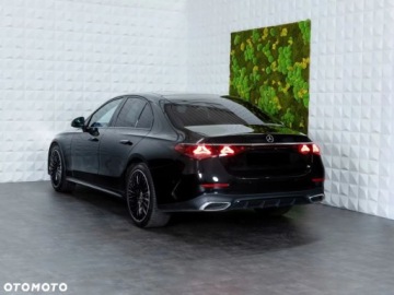 Mercedes Klasa E W214 2025 Mercedes-Benz Klasa E Mercedes-Benz Klasa E 220 d 4-Matic AMG 2.0 Diesel, zdjęcie 4