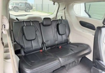 Chrysler Voyager V 2020 Chrysler Voyager 3.6 BENZ 291 KM 2020r 117.000 km Warszawa 3.6 291KM, zdjęcie 9