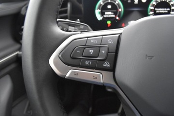 Volkswagen Passat B8 Variant Facelifting 2.0 TDI SCR 150KM 2024 Volkswagen Passat 2.0TDI 150KM Elegance IQ.Drive HAK Masaz ACC Kamera360 A, zdjęcie 13
