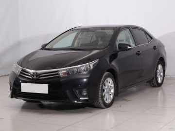 Toyota Corolla XI Sedan 1.6 Valvematic 132KM 2015 Toyota Corolla 1.6 Valvematic, Salon Polska, GAZ, zdjęcie 1