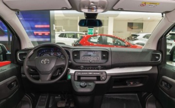 Toyota Proace II Furgon Medium 2.0 D-4D 177KM 2022 Toyota Proace Verso Verso 2.0 D4-D Long Business Aut. 2.0 Diesel 177KM, zdjęcie 4