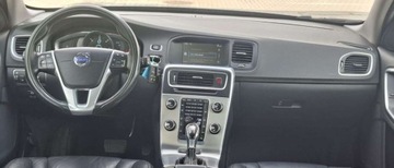 Volvo V60 I 2013 Volvo V60 Volvo V60 D6 AWD Plug-in Hybrid Summum 2.4 Hybryda Plug-in 220KM, zdjęcie 12