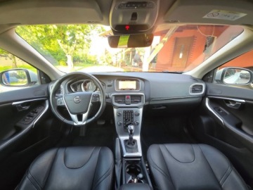 Volvo V40 II Hatchback Facelifting 2.0 D3 150KM 2017 Volvo V40 II D3 Geartronic Inscription 2.0 d 150KM 2017r, zdjęcie 6