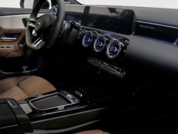 Mercedes Klasa A W177/V177 Hatchback AMG Facelifting 2.0 A35 306KM 2026 MERCEDES-BENZ A Klasa 35 AMG 4-Matic 2.0 (306KM) 2026, zdjęcie 8