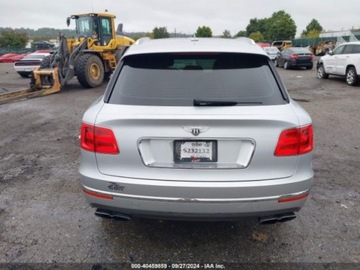 Bentley Bentayga 2019 Bentley Bentayga V8 2019 4.0l 4.0 Benzyna 542KM, zdjęcie 3
