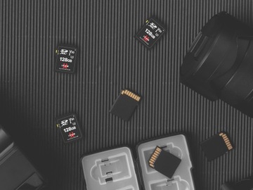 Карта памяти microSD GOODRAM IRDM 128 ГБ + адаптер