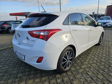 Hyundai i30 II Hatchback 3d 1.4 100KM 2014 Hyundai i30 1,4 benzyna 100KM FIFA World Cup Editi, zdjęcie 2