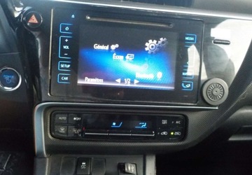 Toyota Auris II 2017 Toyota Auris Okazja 1.8 Hybryda 98KM, zdjęcie 23